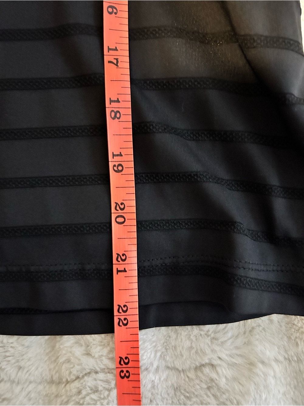 Dockers Women's Black Striped Sleeveless Zip Golf Tank - Picture 4 of 6